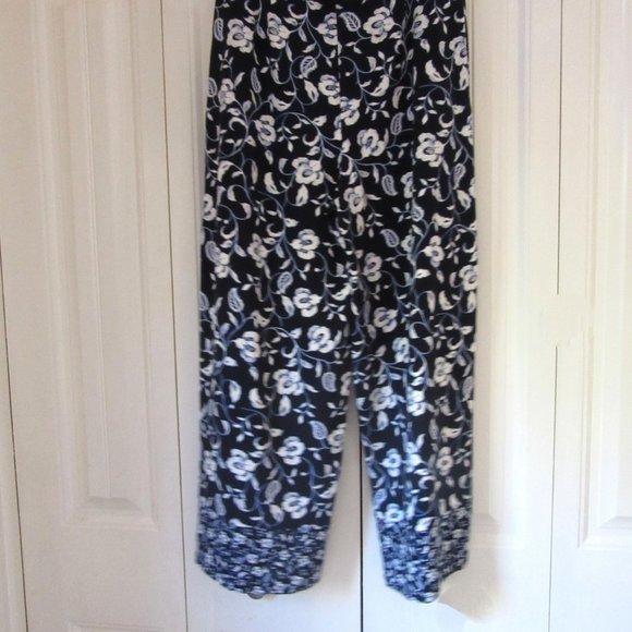 J.Jill Wearever Full Leg Cropped Navy w White Flowers Woman's Casual Pants Small - Picture 5 of 6